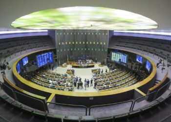 Câmara conclui votação de proposta que conceitua prática de telessaúde