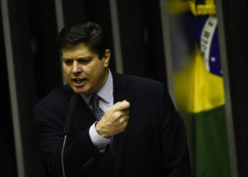 Reforma tributária será fatiada, confirma Baleia Rossi