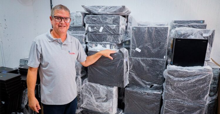 RS: Centro de capacitação em informática supera perdas em enchente com ajuda de voluntários