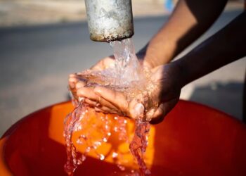 Projeto propõe adiar para 2040 meta de universalização do saneamento básico no Brasil