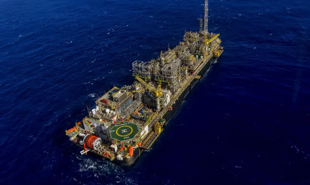 Conflito entre Irã e Israel pode elevar preço do petróleo e pressionar inflação no Brasil