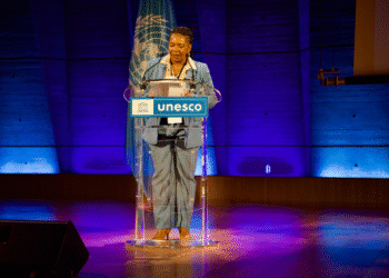 Ministra da Cultura, Margareth Menezes, faz  discurso em evento na sede da UNESCO, em Paris