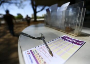 Lotofácil 3526 de hoje: confira os números e o resultado do sorteio desta quinta-feira (30/10)