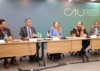 Governo e CAU/BR firmam parceria para dar suporte técnico a municípios após desastres