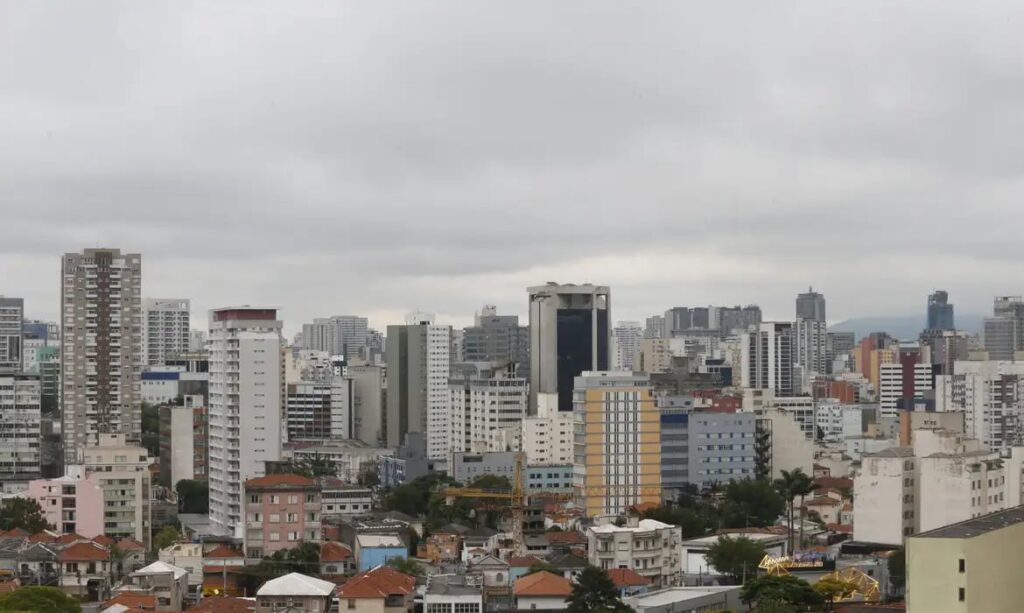 Mais de quatro mil municípios já aderiram ao convênio da NFS-e Nacional, informa CNM