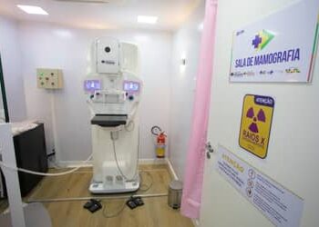 Agora Tem Especialistas: 18 municípios recebem carretas de saúde da mulher