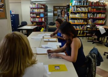 Pesquisa: 77% das mulheres já enfrentaram barreiras de gênero para crescer na carreira