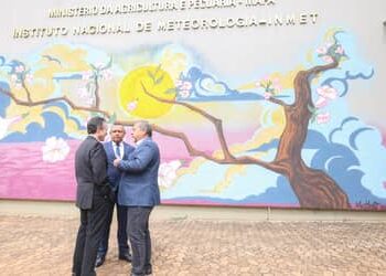 Ministro da Agricultura e Pecuária destaca importância das previsões climáticas para o agro em visita ao Inmet