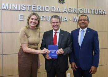 Novo ministro da Agricultura recebe presidente do IPA e OCB