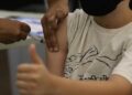 Semana de Vacinação mobiliza 104,9 mil escolas para atualizar cadernetas de crianças e jovens Semana de Vacinação mobiliza 104,9 mil escolas para atualizar cadernetas de crianças e jovens