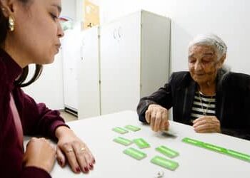 Mais de 2,7 mil municípios solicitam adesão ao programa de atendimento domiciliar para idosos Mais de 2,7 mil municípios solicitam adesão ao programa de atendimento domiciliar para idosos