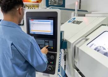 CNI: 97% dos industriais preveem impactos com redução da jornada de trabalho